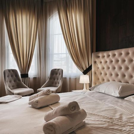 Amansar Boutique Hotel Tirana Exteriör bild