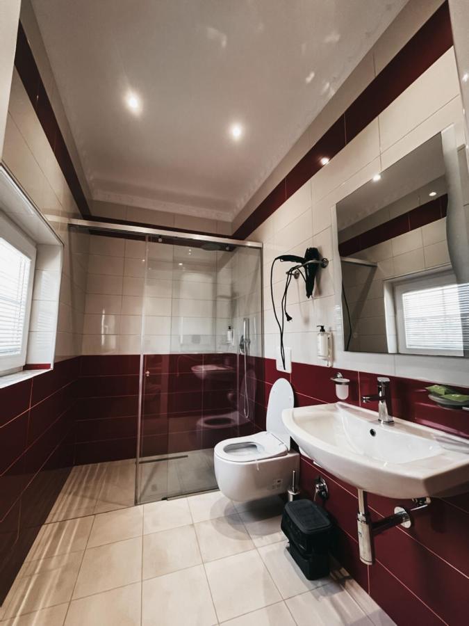 Amansar Boutique Hotel Tirana Exteriör bild