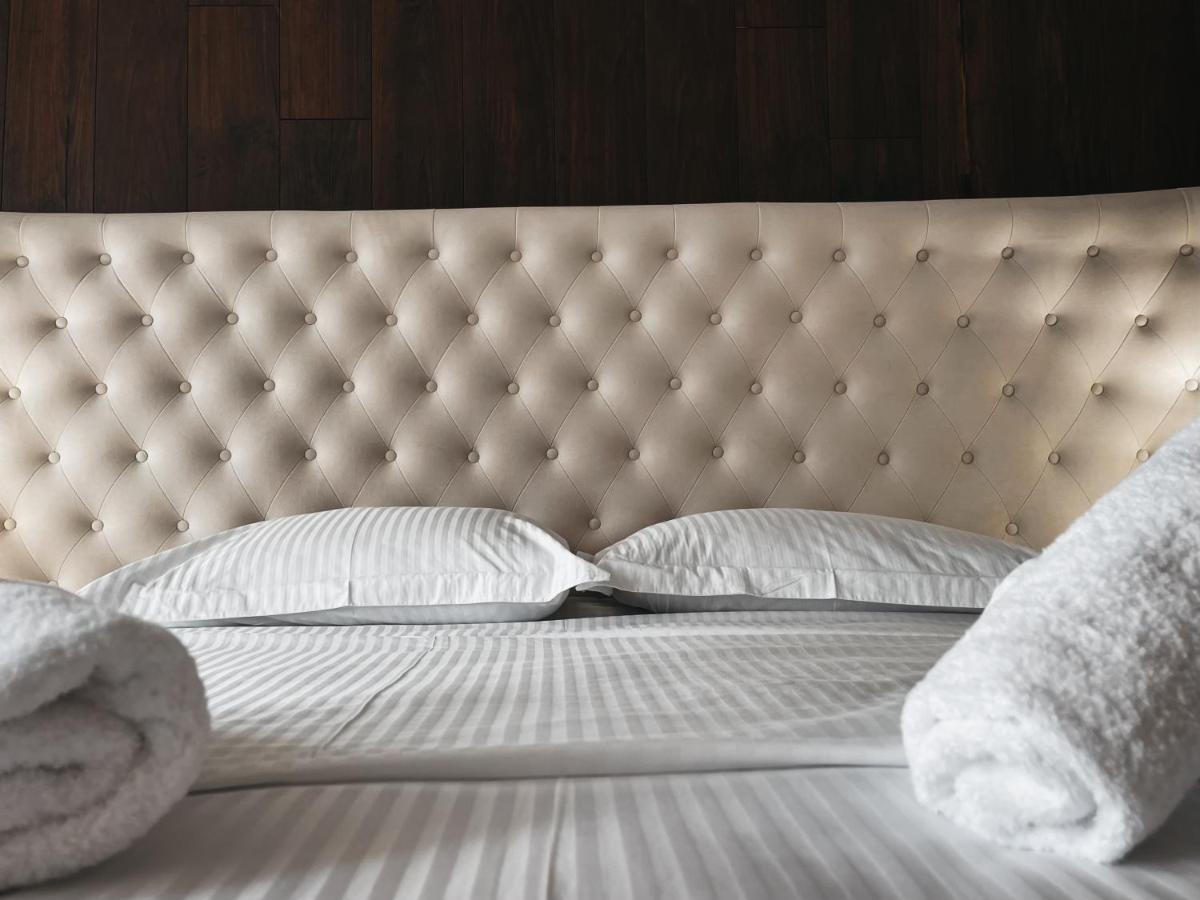 Amansar Boutique Hotel Tirana Exteriör bild