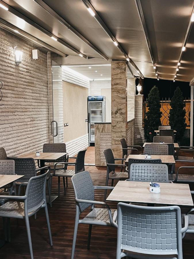 Amansar Boutique Hotel Tirana Exteriör bild