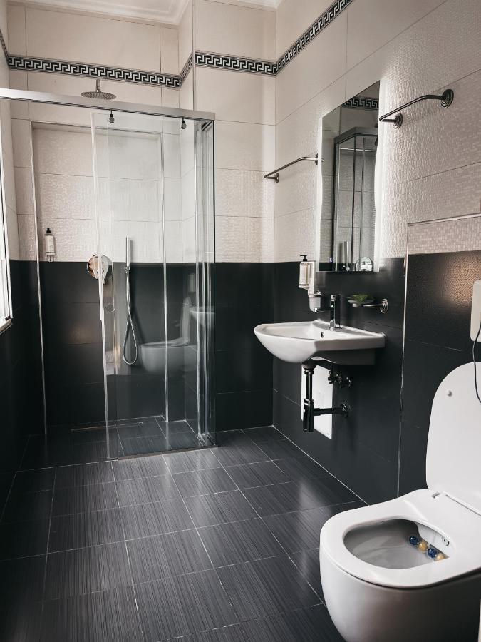 Amansar Boutique Hotel Tirana Exteriör bild